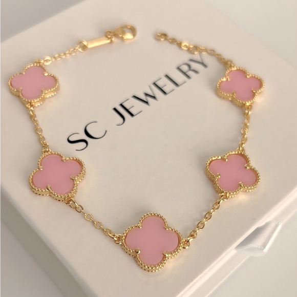 Last 2 ๐ฅ Hot Pink Clover Bracelet 5 Motif Double Sided Luxury Jewelry - Picture 5 of 9